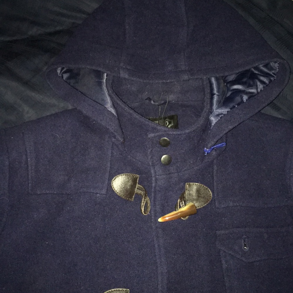 BGSD JACKET , the hoodie is removable.